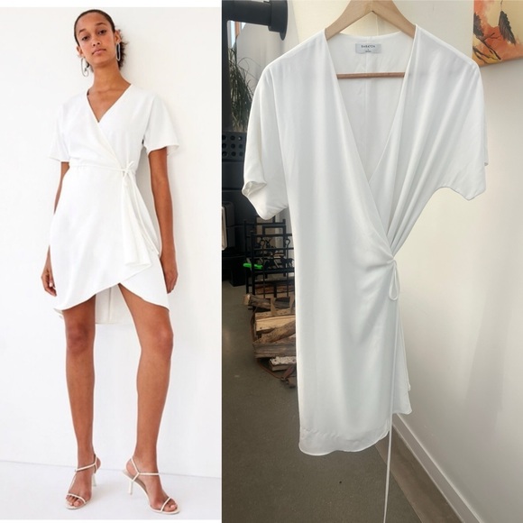 Aritzia Dresses & Skirts - Aritzia Babaton Wallace Wrap Dress